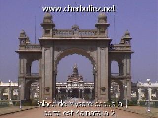légende: Palace de Mysore depuis la porte est Karnataka 2
qualityCode=raw
sizeCode=half

Données de l'image originale:
Taille originale: 105961 bytes
Heure de prise de vue: 2002:02:21 07:28:20
Largeur: 640
Hauteur: 480
